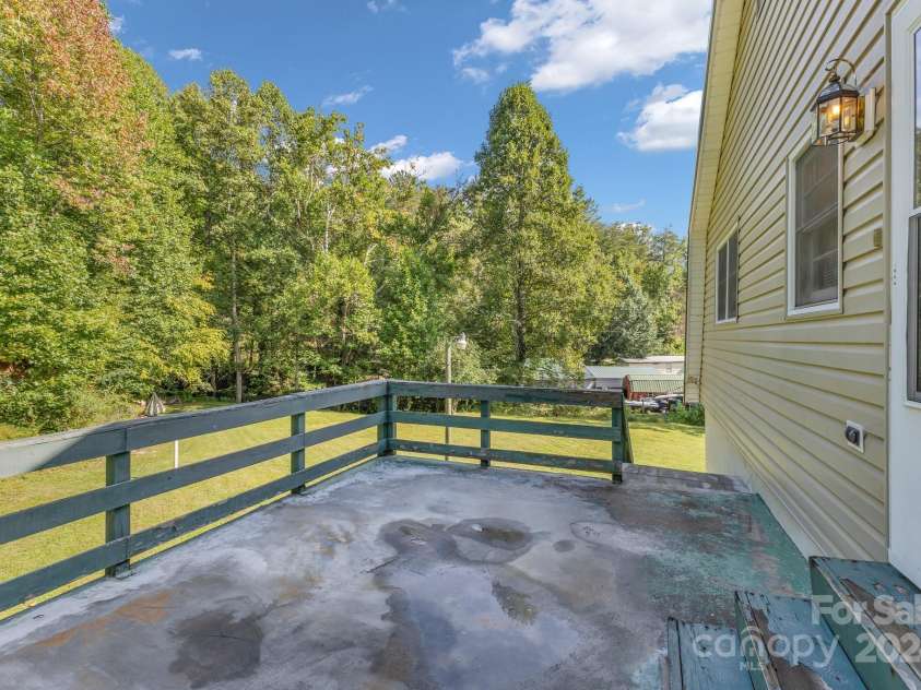 2664 Charles Teague Place, Lenoir, NC 28645.  MLS# CAR4200790, YatesRealty ID 1715. 