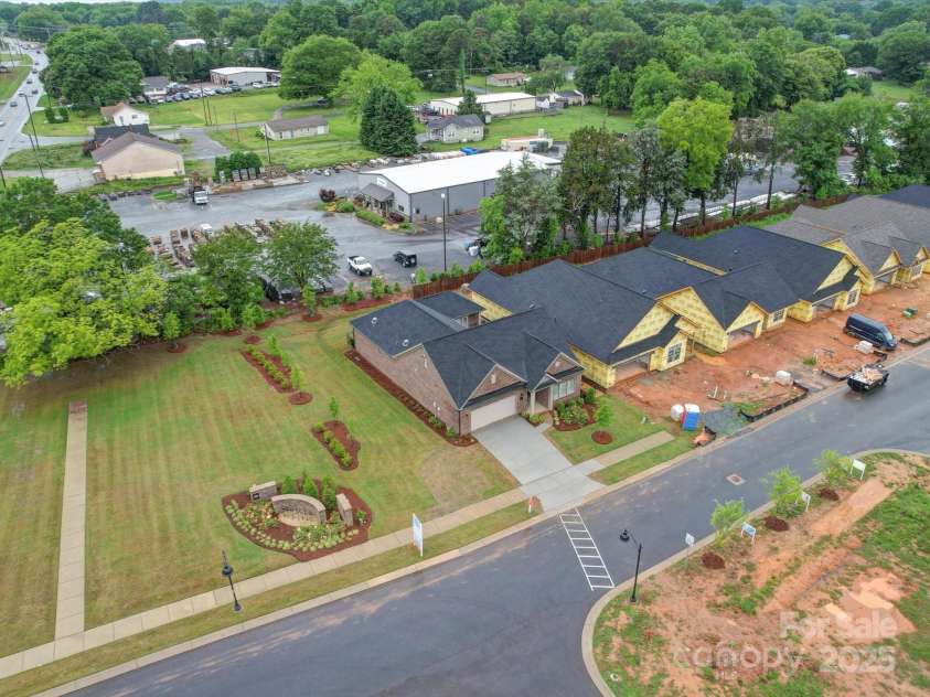 405 Newstyle Way, Gastonia, NC 28056.  MLS# CAR4256128, YatesRealty ID 17151. 