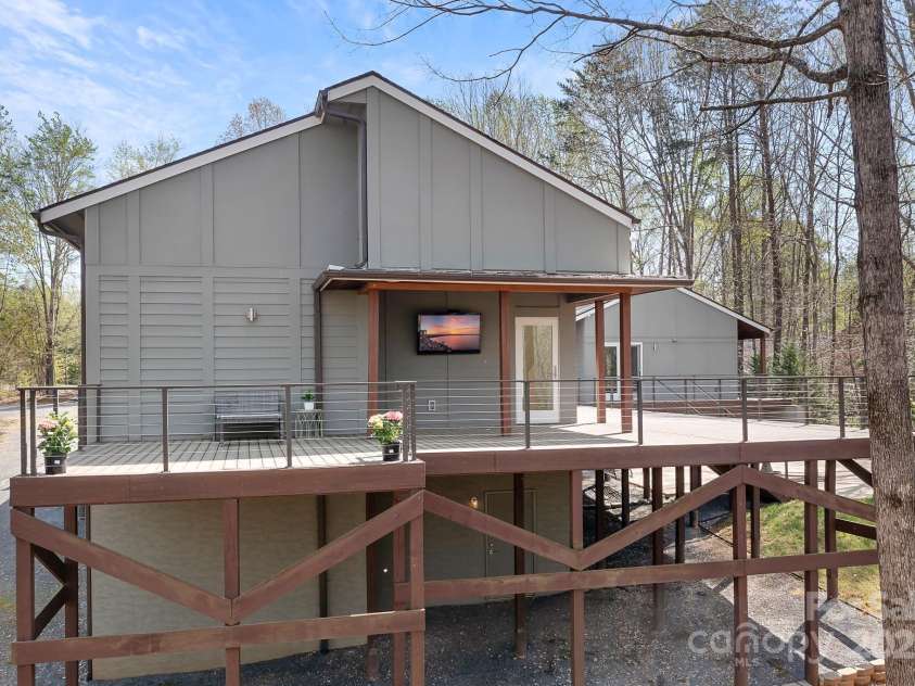 3249 Ivey Creek Road, Maiden, NC 28650.  MLS# CAR4241380, YatesRealty ID 17153. 