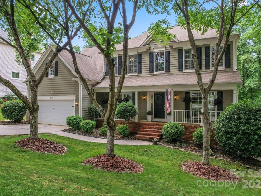 5233 Fairvista Drive, Charlotte, NC 28269.  MLS# CAR4263499, YatesRealty ID 17154. 