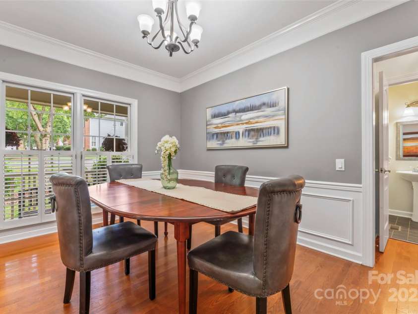 5233 Fairvista Drive, Charlotte, NC 28269.  MLS# CAR4263499, YatesRealty ID 17154. 