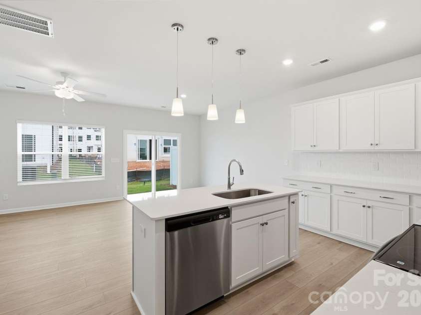 6340 Abelia Avenue, Charlotte, NC 28269.  MLS# CAR4410219, YatesRealty ID 17154. 