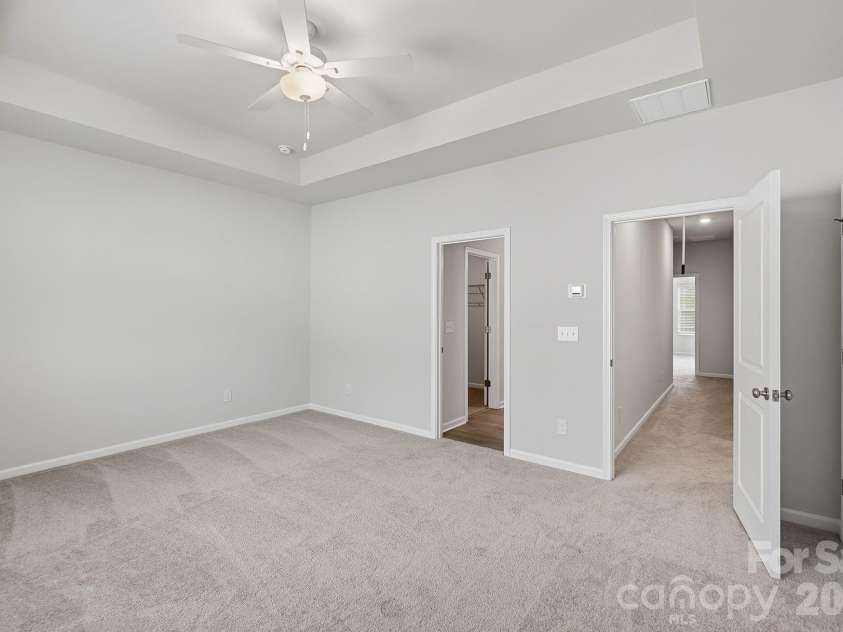 6340 Abelia Avenue, Charlotte, NC 28269.  MLS# CAR4410219, YatesRealty ID 17154. 