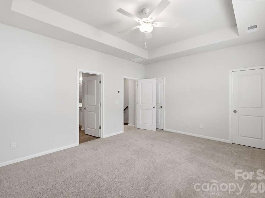 6340 Abelia Avenue, Charlotte, NC 28269.  MLS# CAR4410219, YatesRealty ID 17154. 