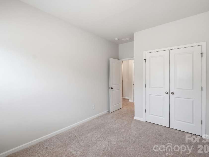6340 Abelia Avenue, Charlotte, NC 28269.  MLS# CAR4410219, YatesRealty ID 17154. 