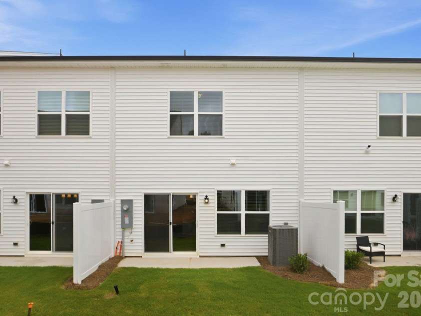 6340 Abelia Avenue, Charlotte, NC 28269.  MLS# CAR4410219, YatesRealty ID 17154. 