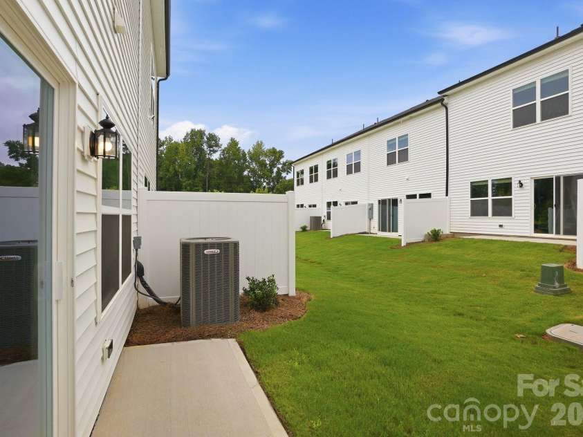 6340 Abelia Avenue, Charlotte, NC 28269.  MLS# CAR4410219, YatesRealty ID 17154. 
