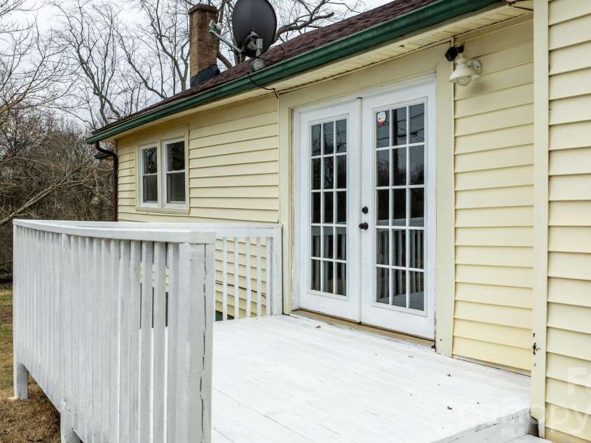 626 Concord Street, Morganton, NC 28655.  MLS# CAR4334214, YatesRealty ID 17156. 