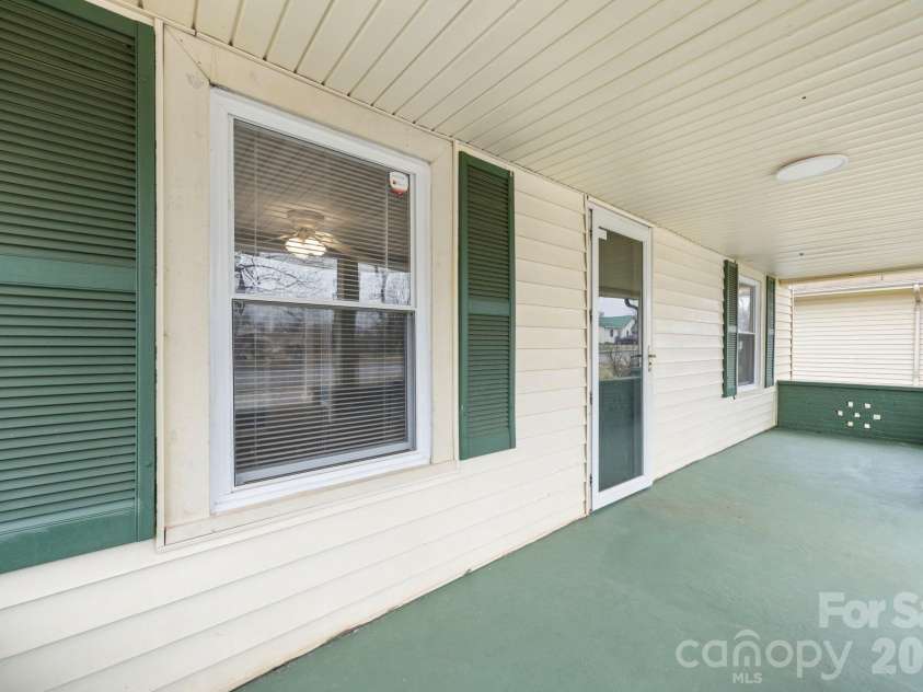 626 Concord Street, Morganton, NC 28655.  MLS# CAR4334214, YatesRealty ID 17156. 