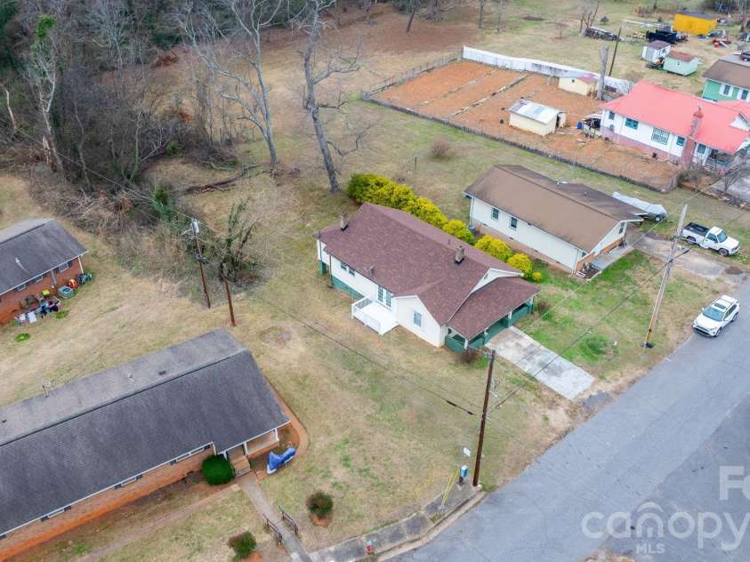626 Concord Street, Morganton, NC 28655.  MLS# CAR4334214, YatesRealty ID 17156. 