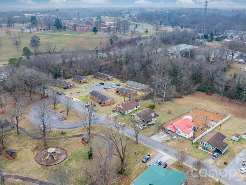 626 Concord Street, Morganton, NC 28655.  MLS# CAR4334214, YatesRealty ID 17156. 