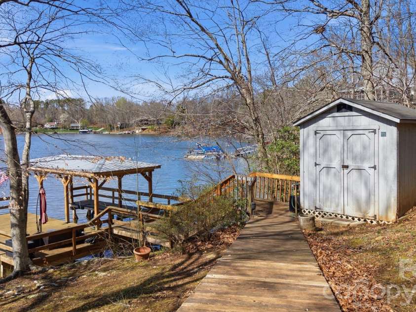 3920 Old Mountain Road, Lexington, NC 27292.  MLS# CAR4358907, YatesRealty ID 17158. 