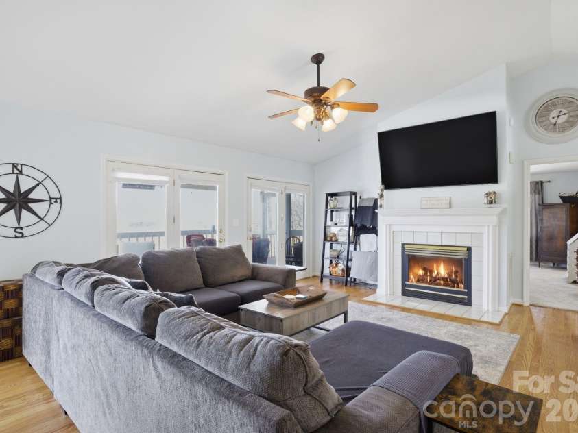 3920 Old Mountain Road, Lexington, NC 27292.  MLS# CAR4358907, YatesRealty ID 17158. 