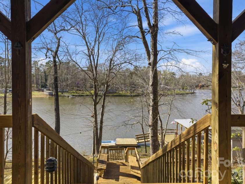 3920 Old Mountain Road, Lexington, NC 27292.  MLS# CAR4358907, YatesRealty ID 17158. 