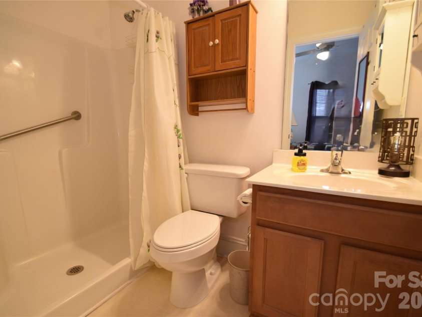 2331 Granville Place, Monroe, NC 28110.  MLS# CAR4346911, YatesRealty ID 17159. Primary Bath