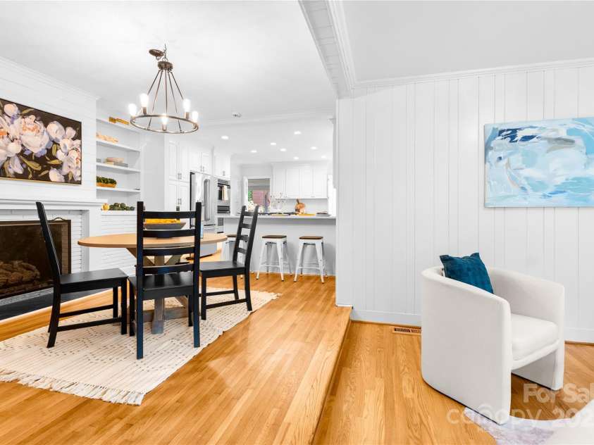 5162 Lincrest Place, Charlotte, NC 28211.  MLS# CAR4257616, YatesRealty ID 17159. 