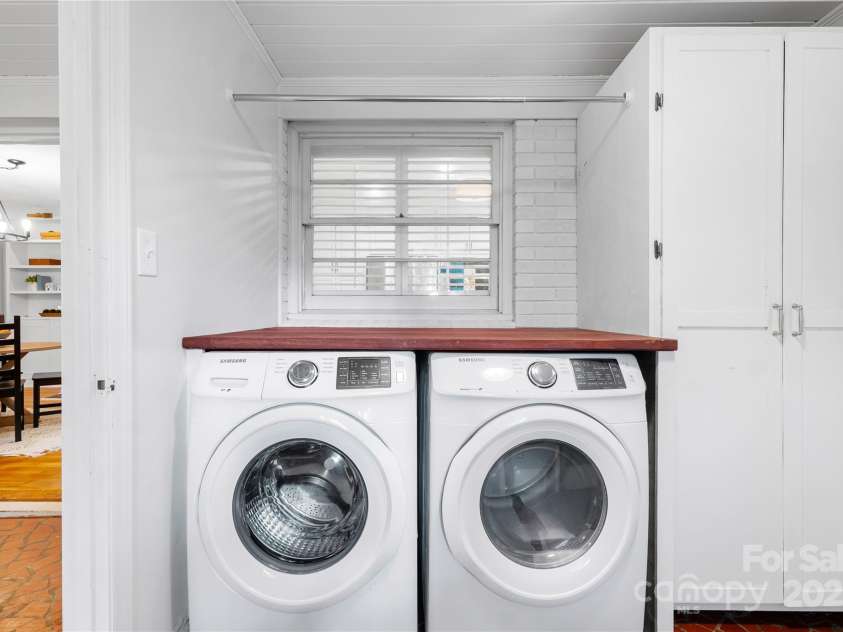 5162 Lincrest Place, Charlotte, NC 28211.  MLS# CAR4257616, YatesRealty ID 17159. 