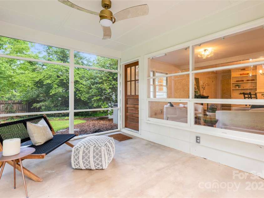 5162 Lincrest Place, Charlotte, NC 28211.  MLS# CAR4257616, YatesRealty ID 17159. 