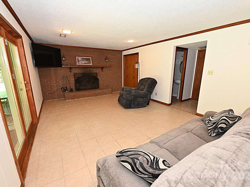 3211 Hollyhill Circle, Valdese, NC 28690.  MLS# CAR4174468, YatesRealty ID 1716. 