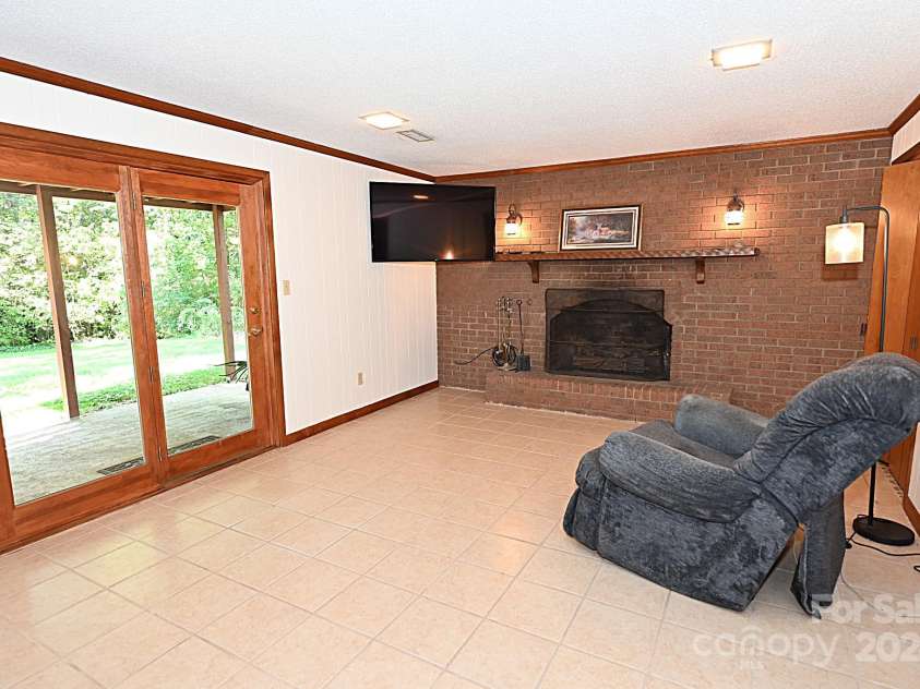 3211 Hollyhill Circle, Valdese, NC 28690.  MLS# CAR4174468, YatesRealty ID 1716. 