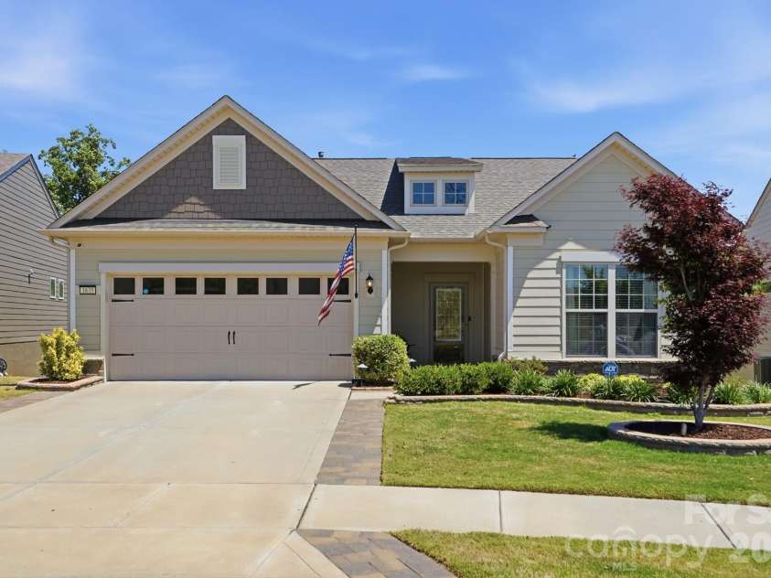 1635 Carolina Orchards Boulevard, Fort Mill, SC 29715.  MLS# CAR4370605, YatesRealty ID 17161. Welcome home!