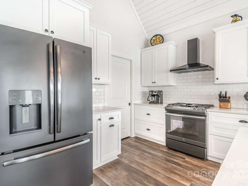 602 Shoreline Road, New London, NC 28127.  MLS# CAR4246630, YatesRealty ID 17161. 