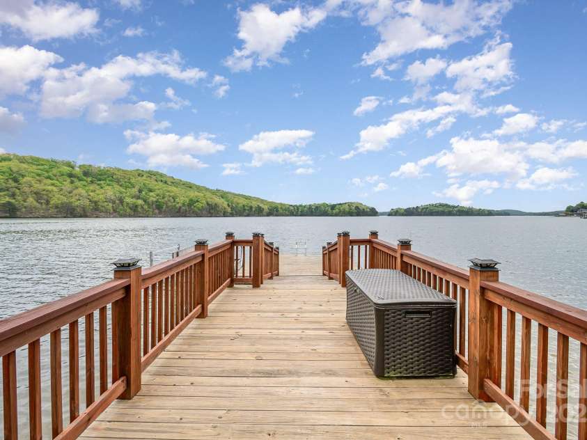 602 Shoreline Road, New London, NC 28127.  MLS# CAR4246630, YatesRealty ID 17161. 
