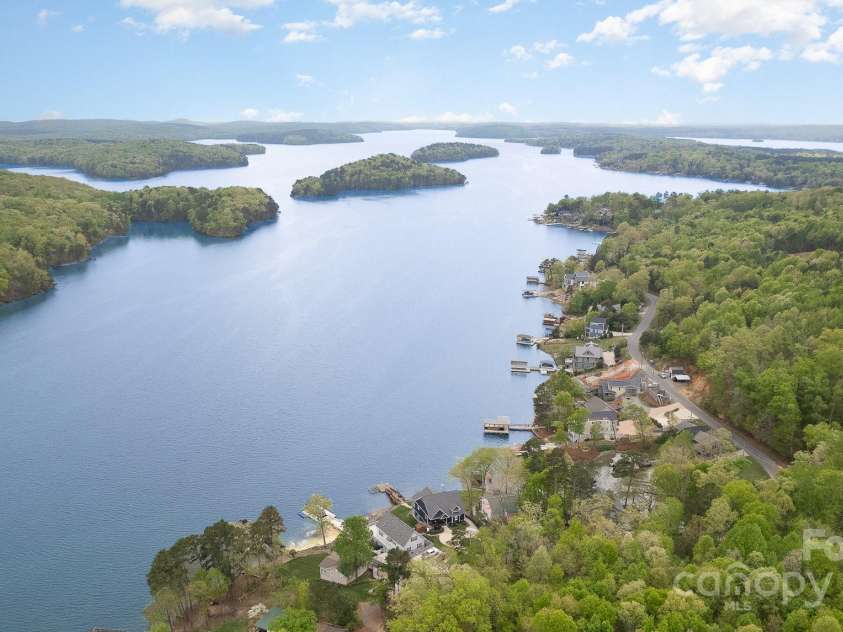 602 Shoreline Road, New London, NC 28127.  MLS# CAR4246630, YatesRealty ID 17161. 
