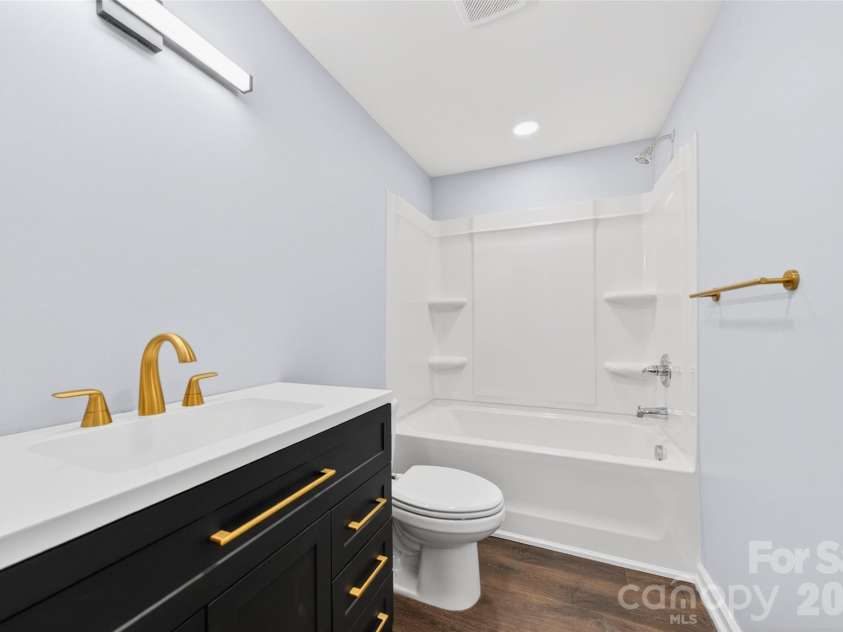 841 Mcarthur Avenue, Charlotte, NC 28206.  MLS# CAR4374189, YatesRealty ID 17162. 