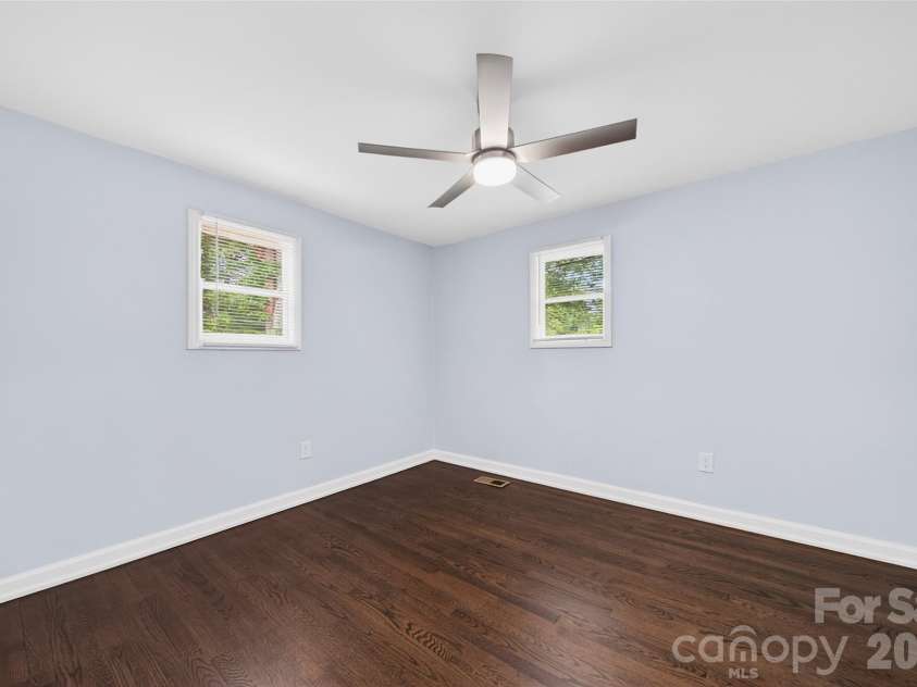 841 Mcarthur Avenue, Charlotte, NC 28206.  MLS# CAR4374189, YatesRealty ID 17162. 