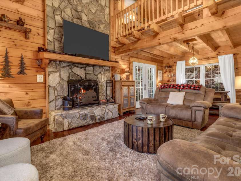 45 Ginger Lane, Waynesville, NC 28785.  MLS# CAR4392741, YatesRealty ID 17164. 
