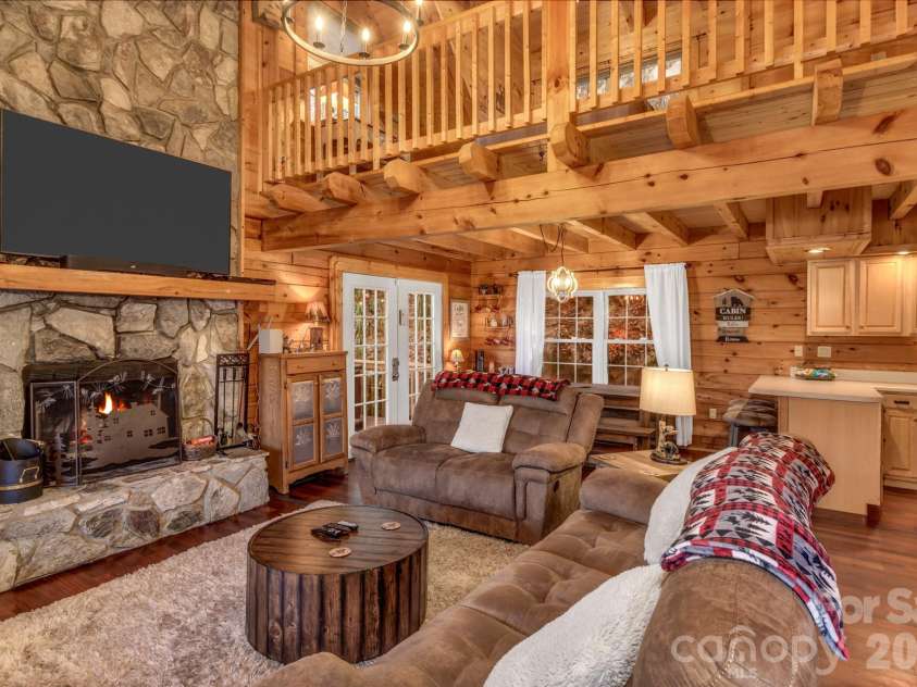 45 Ginger Lane, Waynesville, NC 28785.  MLS# CAR4392741, YatesRealty ID 17164. 