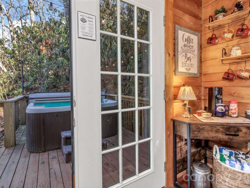 45 Ginger Lane, Waynesville, NC 28785.  MLS# CAR4392741, YatesRealty ID 17164. 