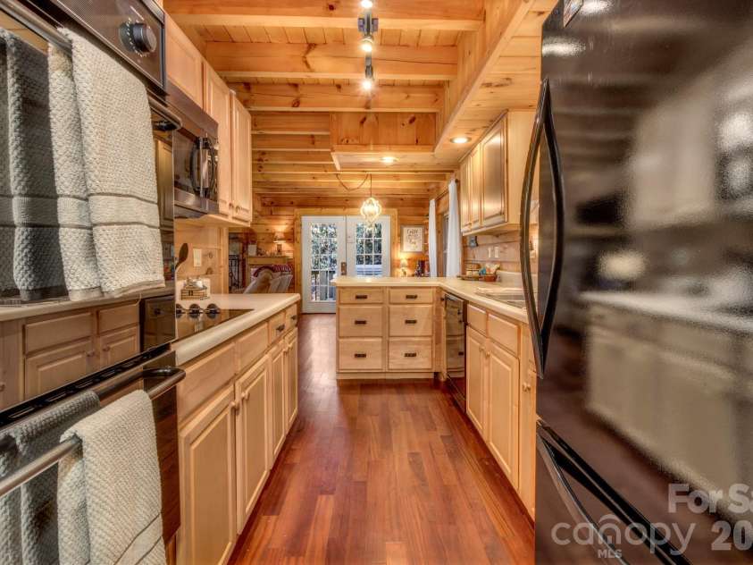45 Ginger Lane, Waynesville, NC 28785.  MLS# CAR4392741, YatesRealty ID 17164. 