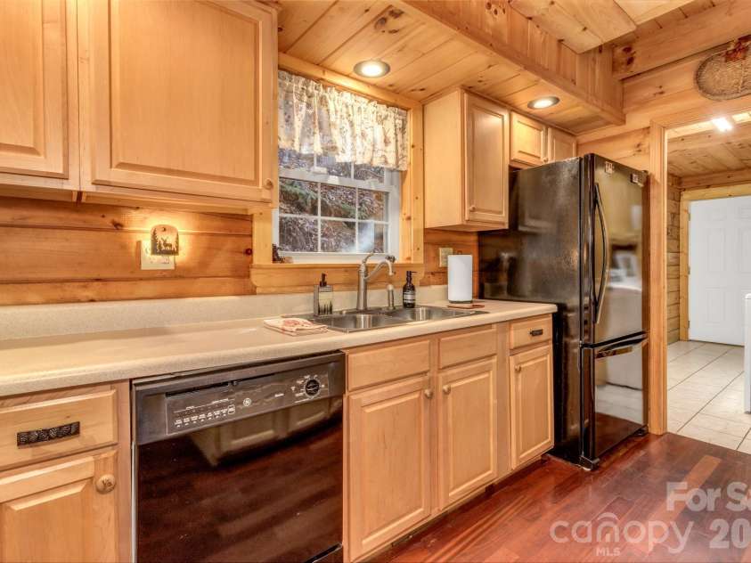 45 Ginger Lane, Waynesville, NC 28785.  MLS# CAR4392741, YatesRealty ID 17164. 