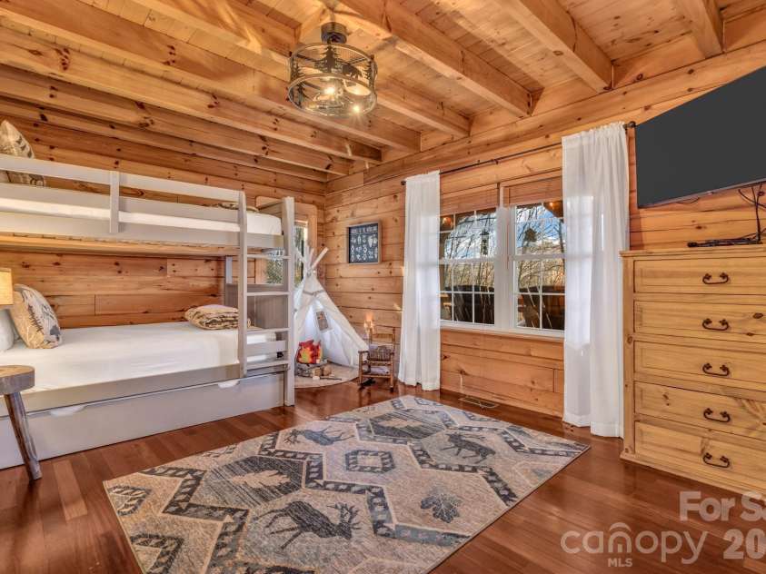 45 Ginger Lane, Waynesville, NC 28785.  MLS# CAR4392741, YatesRealty ID 17164. 