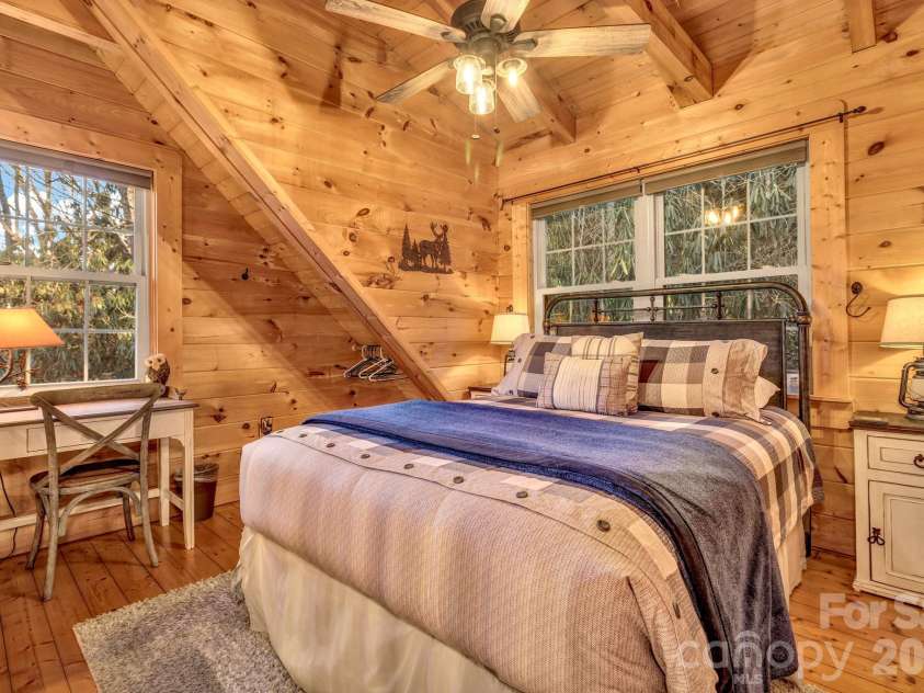 45 Ginger Lane, Waynesville, NC 28785.  MLS# CAR4392741, YatesRealty ID 17164. 
