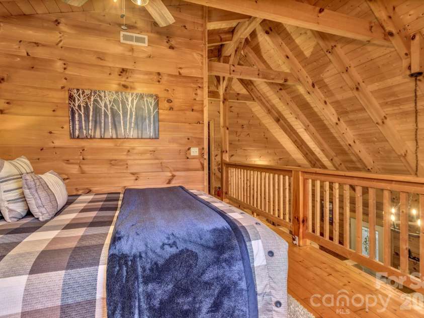 45 Ginger Lane, Waynesville, NC 28785.  MLS# CAR4392741, YatesRealty ID 17164. 
