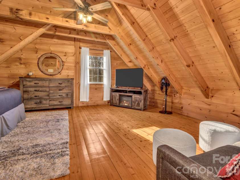 45 Ginger Lane, Waynesville, NC 28785.  MLS# CAR4392741, YatesRealty ID 17164. 