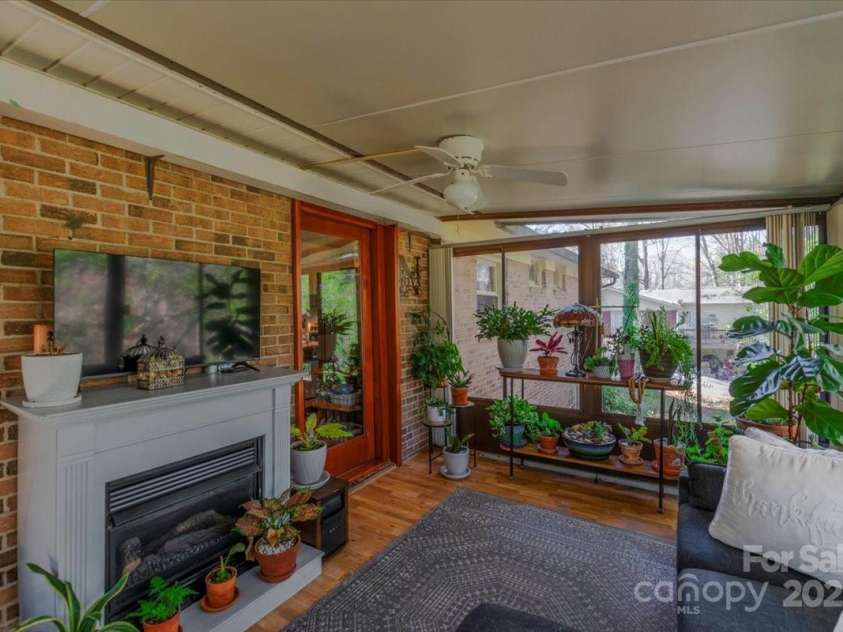 8 Northbrook Drive, York, SC 29745.  MLS# CAR4239609, YatesRealty ID 17164. 