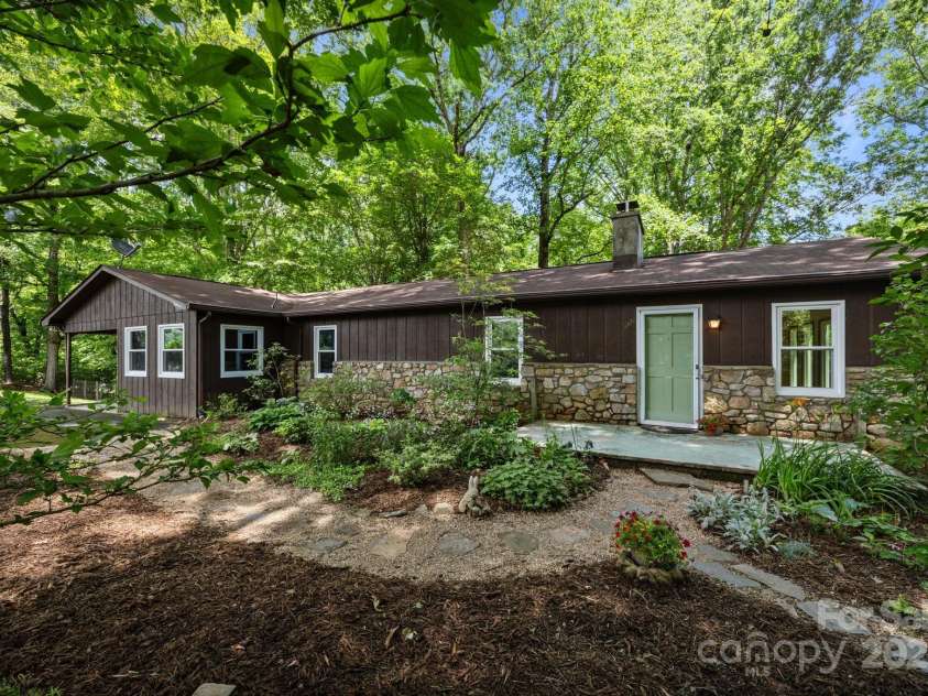 1128 Forest Street, Mars Hill, NC 28754.  MLS# CAR4254715, YatesRealty ID 17165. 