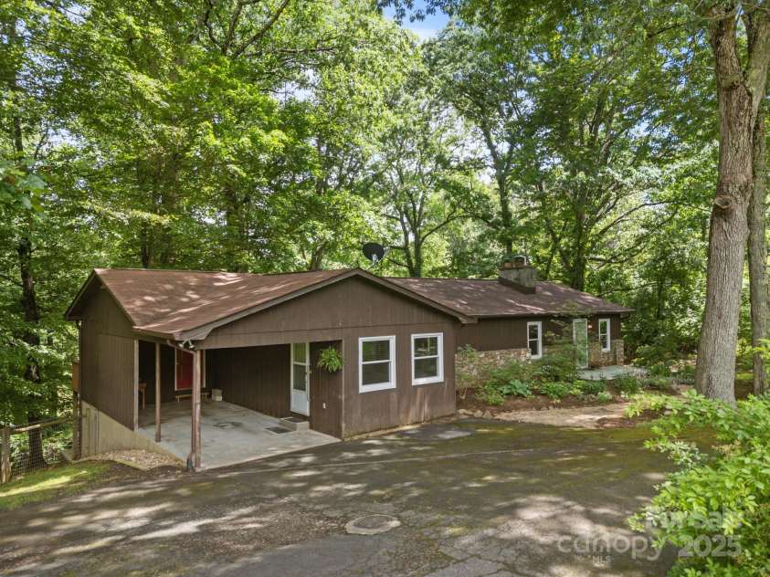 1128 Forest Street, Mars Hill, NC 28754.  MLS# CAR4254715, YatesRealty ID 17165. 