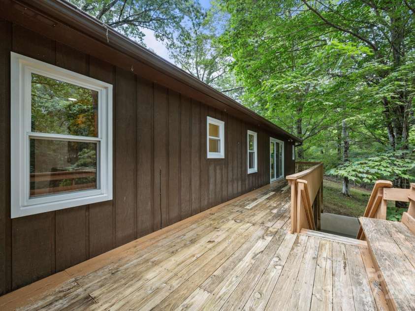 1128 Forest Street, Mars Hill, NC 28754.  MLS# CAR4254715, YatesRealty ID 17165. 