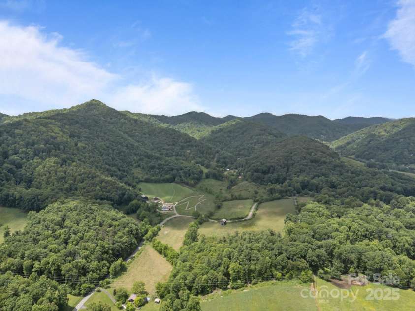 1128 Forest Street, Mars Hill, NC 28754.  MLS# CAR4254715, YatesRealty ID 17165. 