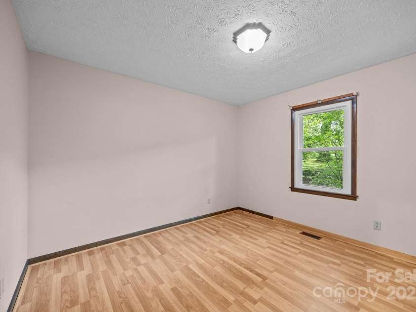 1128 Forest Street, Mars Hill, NC 28754.  MLS# CAR4254715, YatesRealty ID 17165. 