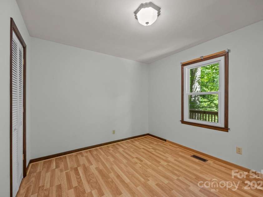 1128 Forest Street, Mars Hill, NC 28754.  MLS# CAR4254715, YatesRealty ID 17165. 