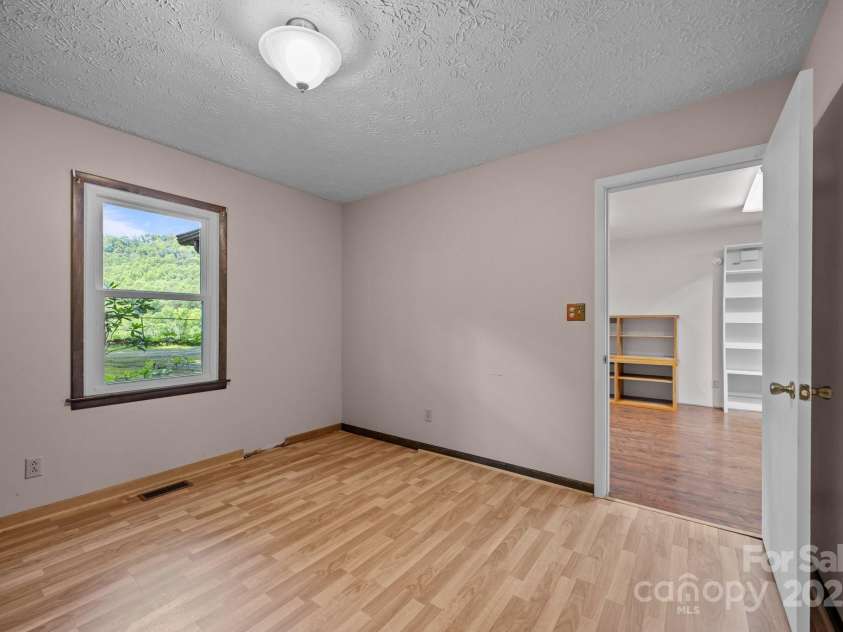 1128 Forest Street, Mars Hill, NC 28754.  MLS# CAR4254715, YatesRealty ID 17165. 