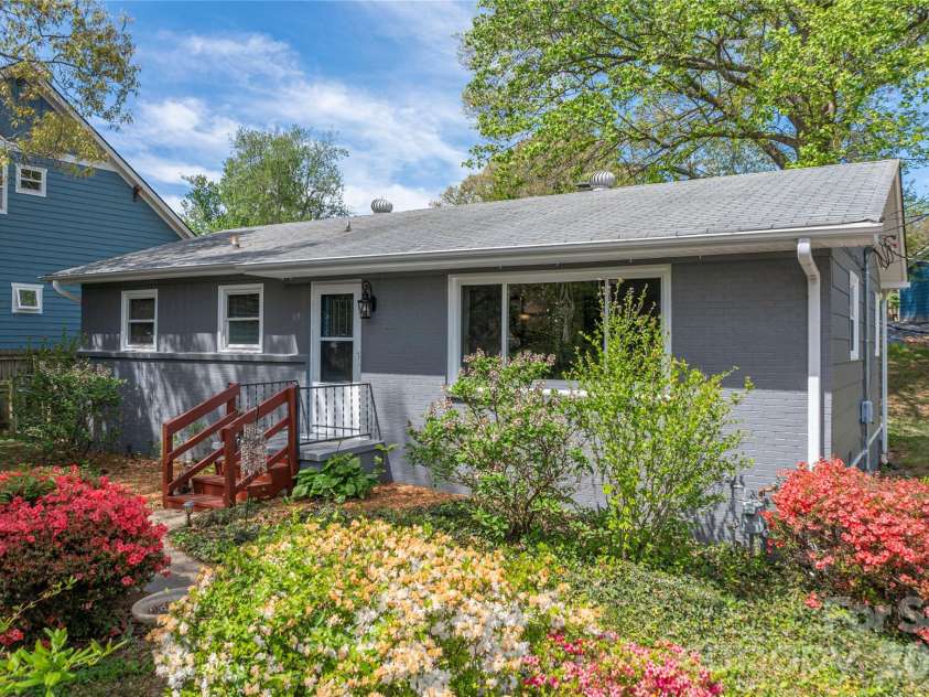 159 Sand Hill Road, Asheville, NC 28806.  MLS# CAR4370635, YatesRealty ID 17165. 
