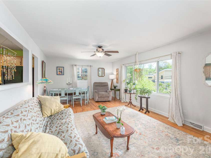 159 Sand Hill Road, Asheville, NC 28806.  MLS# CAR4370635, YatesRealty ID 17165. 
