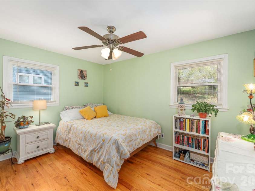 159 Sand Hill Road, Asheville, NC 28806.  MLS# CAR4370635, YatesRealty ID 17165. 